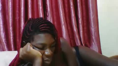 VICTORIA online show from November 2025 09:56:02 AM