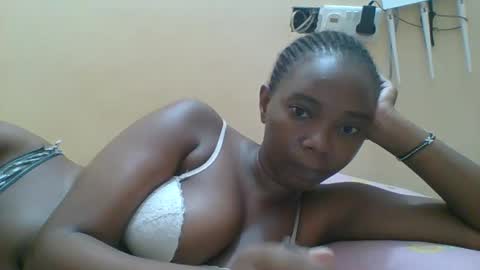 Queen online show from November 2025 05:15:02 PM