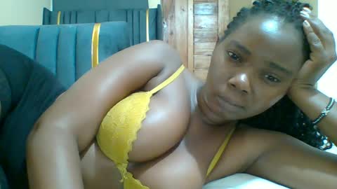 Snapshot of hotgodees chatting on June 2026 07:07:01 PM Queen online show from June 2026 07:07:01 PM