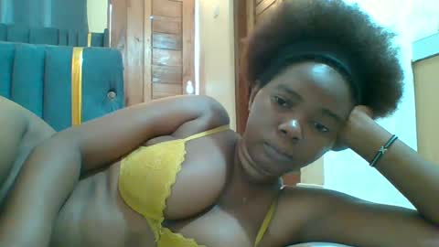 Snapshot of hotgodees chatting on July 2026 05:14:02 AM Queen online show from July 2026 05:14:02 AM