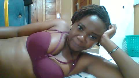Snapshot of hotgodees chatting on July 2026 05:27:01 AM Queen online show from July 2026 05:27:01 AM
