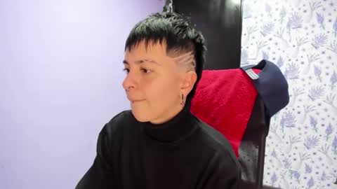 hannah online show from November 2025 02:45:02 AM