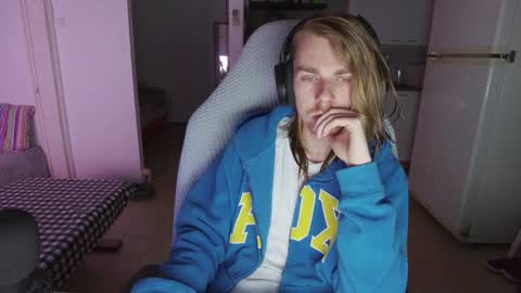 Snapshot of hotinhell666 chatting on December 2024 03:33:02 PM Hikikomori Alex online show from December 2024 03:33:02 PM