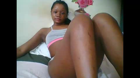 Snapshot of hotjeylee chatting on October 2025 09:14:02 PM LOYCE online show from October 2025 09:14:02 PM