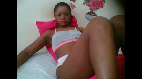 Snapshot of hotjeylee chatting on November 2025 07:00:01 AM LOYCE online show from November 2025 07:00:01 AM