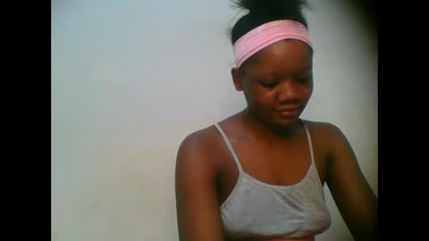 Snapshot of hotjeylee chatting on November 2025 07:12:01 PM LOYCE online show from November 2025 07:12:01 PM