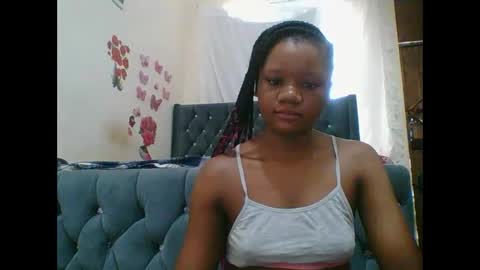 Snapshot of hotjeylee chatting on November 2025 07:00:02 AM LOYCE online show from November 2025 07:00:02 AM