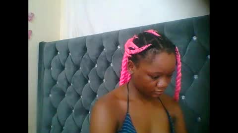 Snapshot of hotjeylee chatting on December 2025 07:42:02 PM LOYCE online show from December 2025 07:42:02 PM