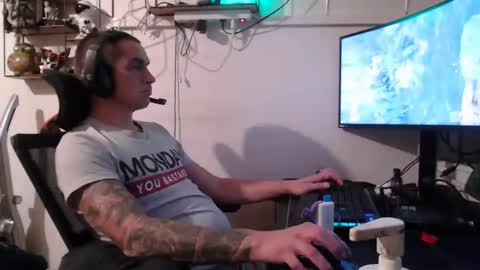 Snapshot of hotkinkytat chatting on December 2024 07:38:02 PM hotkinkytat online show from December 2024 07:38:02 PM