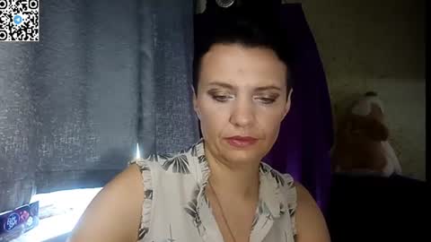 Snapshot of hotmamaqueen234 chatting on June 2026 12:33:02 PM hotmamaqueen234 online show from June 2026 12:33:02 PM