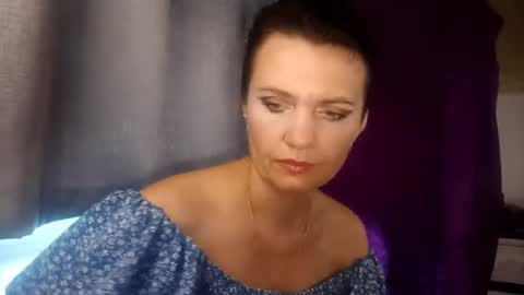 Snapshot of hotmamaqueen234 chatting on August 2026 10:18:01 AM hotmamaqueen234 online show from August 2026 10:18:01 AM