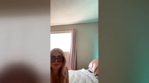 hott7malibu online show from April 2026 07:40:01 PM