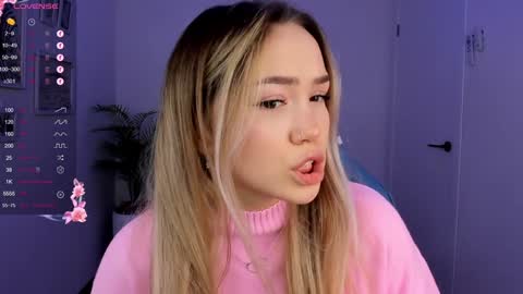 Snapshot of hottease_pvt chatting on December 2024 07:47:02 AM hello Im Eva online show from December 2024 07:47:02 AM