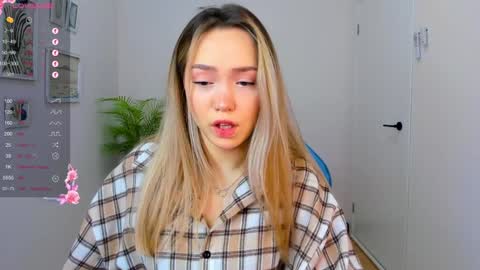 Snapshot of hottease_pvt chatting on December 2024 02:19:02 AM hello Im Eva online show from December 2024 02:19:02 AM