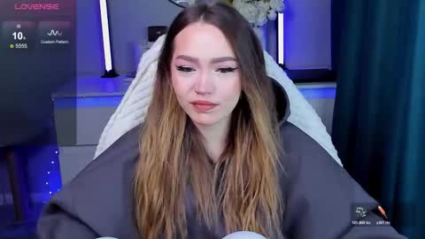 Snapshot of hottease_pvt chatting on November 2025 02:27:01 PM hello Im Eva online show from November 2025 02:27:01 PM