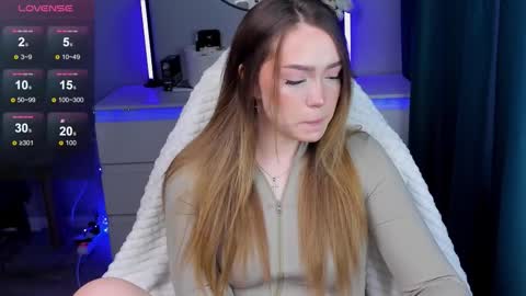 Snapshot of hottease_pvt chatting on November 2025 10:12:02 AM hello Im Eva online show from November 2025 10:12:02 AM