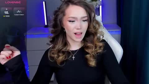 Snapshot of hottease_pvt chatting on November 2025 11:31:02 AM hello Im Eva online show from November 2025 11:31:02 AM