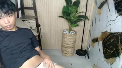 hottestloues online show from June 2026 04:05:01 PM