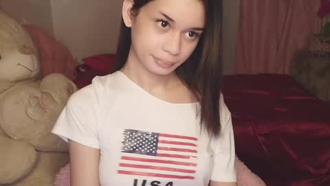 Snapshot of hottie_rhaffa chatting on April 2026 11:44:01 AM Terra online show from April 2026 11:44:01 AM