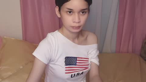 Snapshot of hottie_rhaffa chatting on May 2026 05:51:02 PM Terra online show from May 2026 05:51:02 PM
