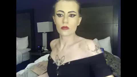 Snapshot of hottiefrmhell97 chatting on March 2026 05:44:01 AM Lucky online show from March 2026 05:44:01 AM