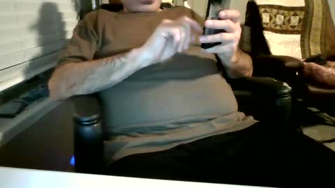 Snapshot of hottop_1981 chatting on February 2025 02:47:02 AM Hottop 1981 online show from February 2025 02:47:02 AM