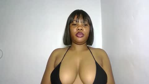 hotty_lora889 online show from February 2026 08:09:01 AM