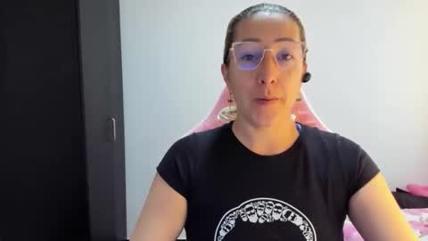 hottychrystal online show from February 2026 12:34:02 PM