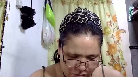 Snapshot of hottycrissy4u chatting on June 2026 05:49:02 AM hottycrissy4u online show from June 2026 05:49:02 AM