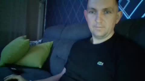 hotuk86 online show from February 2025 09:54:01 PM