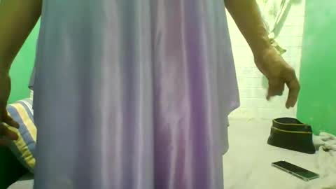 Snapshot of hotwetmommaxxx chatting on November 2025 11:37:01 PM hotwetmommaxxx online show from November 2025 11:37:01 PM