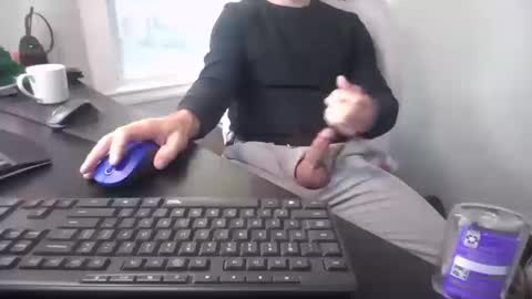 Snapshot of hoverday chatting on October 2025 12:59:02 PM hoverday online show from October 2025 12:59:02 PM