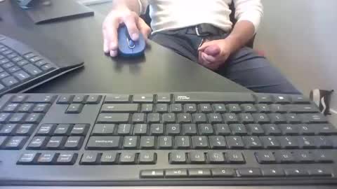 Snapshot of hoverday chatting on October 2025 04:51:01 PM hoverday online show from October 2025 04:51:01 PM