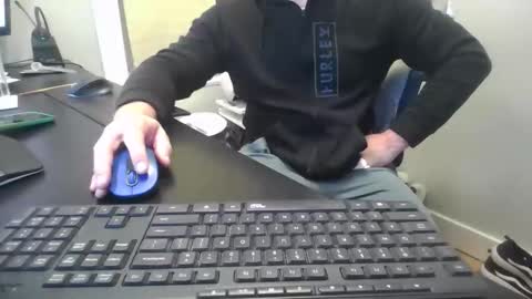 Snapshot of hoverday chatting on November 2025 04:33:02 AM hoverday online show from November 2025 04:33:02 AM