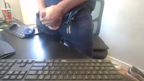 Snapshot of hoverday chatting on November 2025 03:12:02 PM hoverday online show from November 2025 03:12:02 PM