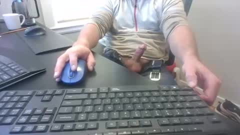 Snapshot of hoverday chatting on November 2025 04:07:02 PM hoverday online show from November 2025 04:07:02 PM