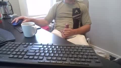 Snapshot of hoverday chatting on December 2025 07:45:02 PM hoverday online show from December 2025 07:45:02 PM