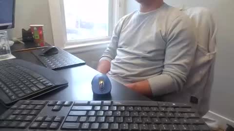 Snapshot of hoverday chatting on December 2025 02:15:01 PM hoverday online show from December 2025 02:15:01 PM