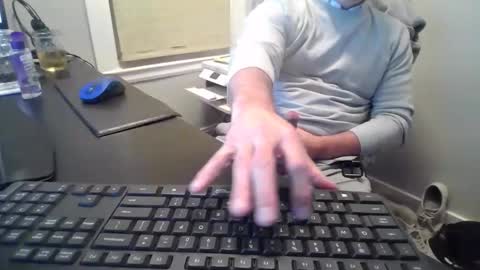 hoverday online show from May 2026 01:22:02 AM