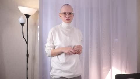 Snapshot of howdy_baldy chatting on October 2025 06:06:02 AM Eva online show from October 2025 06:06:02 AM