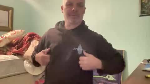 Snapshot of howlingatnothing chatting on December 2024 07:56:02 AM howlingatnothing online show from December 2024 07:56:02 AM