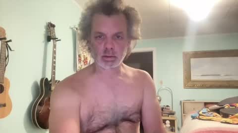 Snapshot of howlingatnothing chatting on September 2025 02:38:02 AM howlingatnothing online show from September 2025 02:38:02 AM