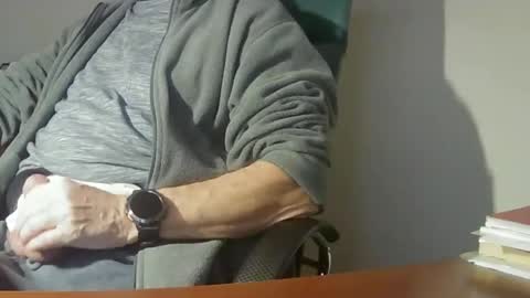 Snapshot of hpeter111 chatting on December 2024 09:08:01 PM Peter online show from December 2024 09:08:01 PM