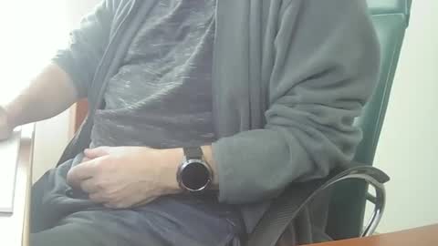 Snapshot of hpeter111 chatting on January 2025 12:53:01 PM Peter online show from January 2025 12:53:01 PM