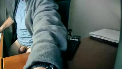 Snapshot of hpeter111 chatting on March 2025 08:37:02 PM Peter online show from March 2025 08:37:02 PM