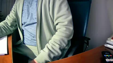 Snapshot of hpeter111 chatting on November 2025 09:25:02 PM Peter online show from November 2025 09:25:02 PM