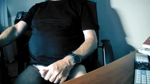 Snapshot of hpeter111 chatting on July 2026 08:14:01 PM Peter online show from July 2026 08:14:01 PM