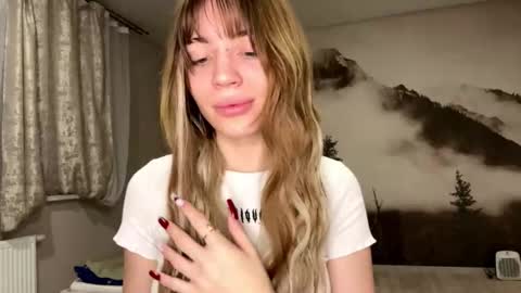 hsiuscherich online show from December 2025 01:05:02 PM