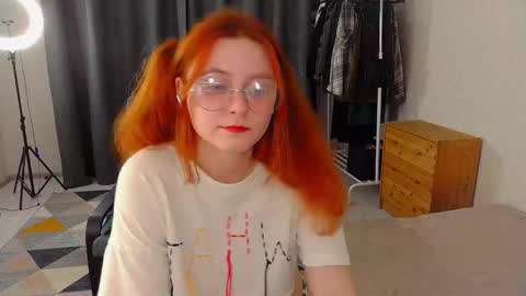 Snapshot of hua_lian chatting on January 2025 09:02:01 PM Alice online show from January 2025 09:02:01 PM