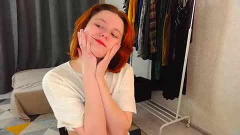 Snapshot of hua_lian chatting on March 2025 05:00:02 PM Alice online show from March 2025 05:00:02 PM